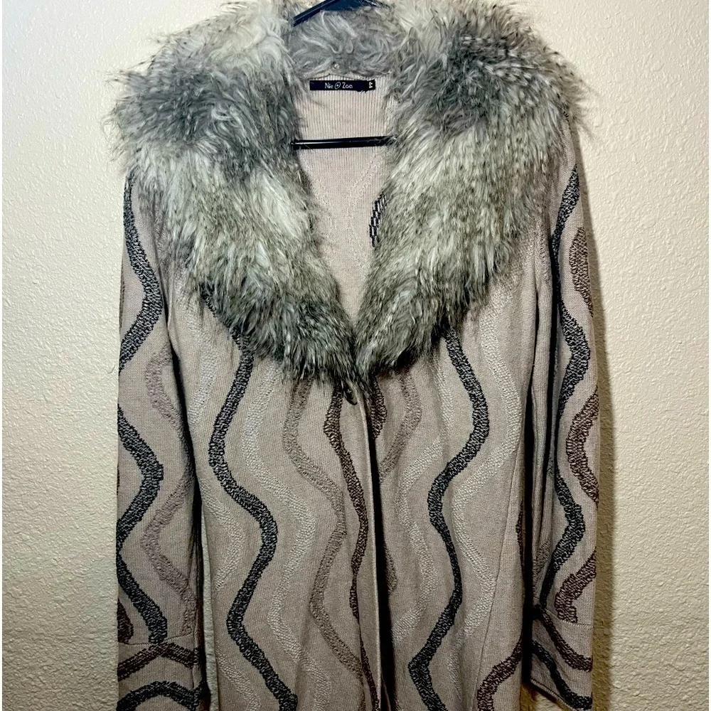 Nic + Zoe Faux Fur Collar Knit Cardigan - Winter Vibes - PP Petite - Gray/White - Picture 3 of 8